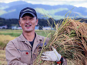 米作りの銘人金崎隆さん