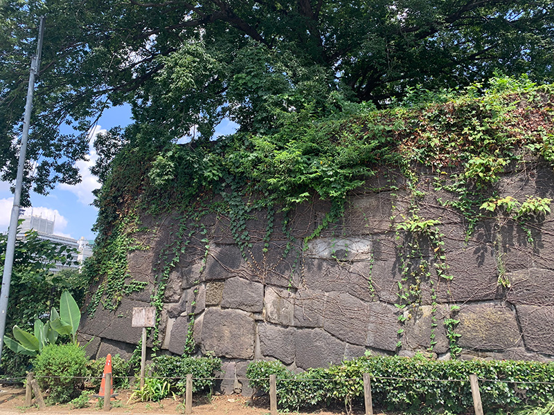 四谷見附石垣の写真