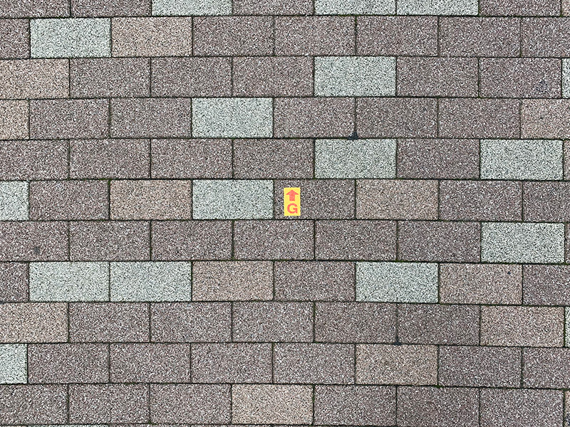 地面のタイルの写真1