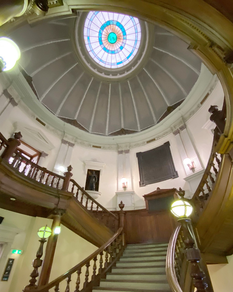 大阪府立中央図書館の写真2