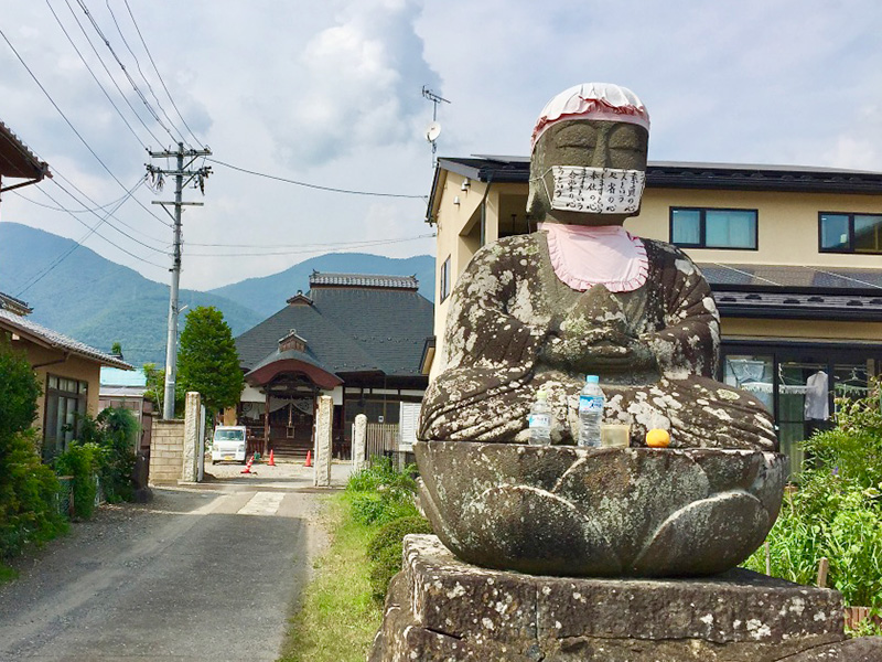 仏さまもコロナ対策の写真