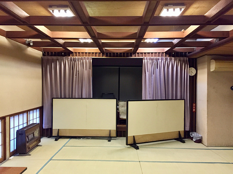 立川談志師匠がここで落語を披露の写真