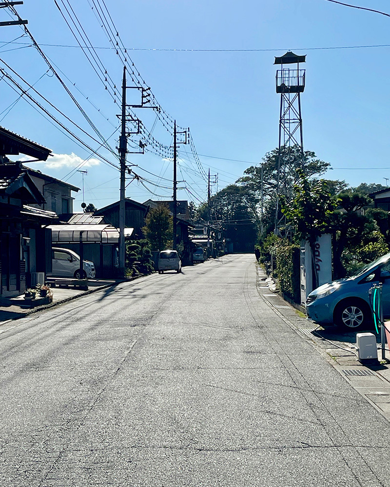犬目宿の町並みの写真