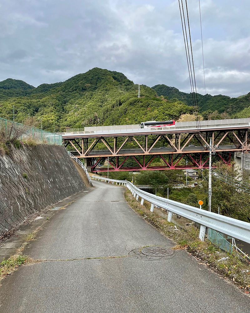 中央自動車道の先は鶴瀬宿だの写真