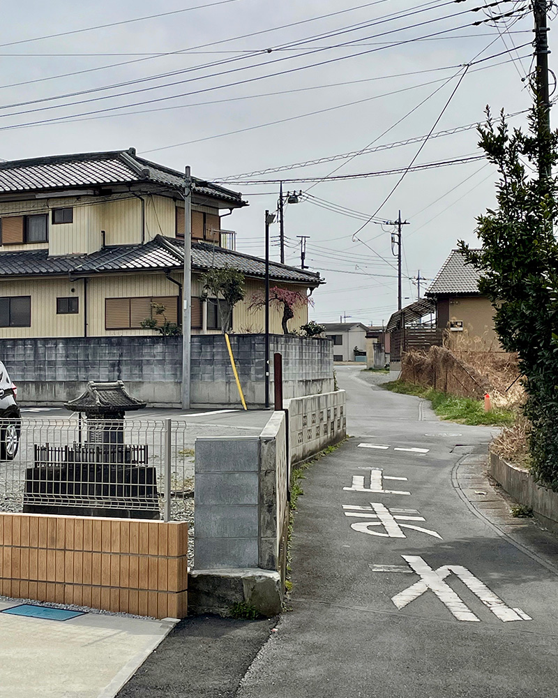 鎌倉街道が続く写真