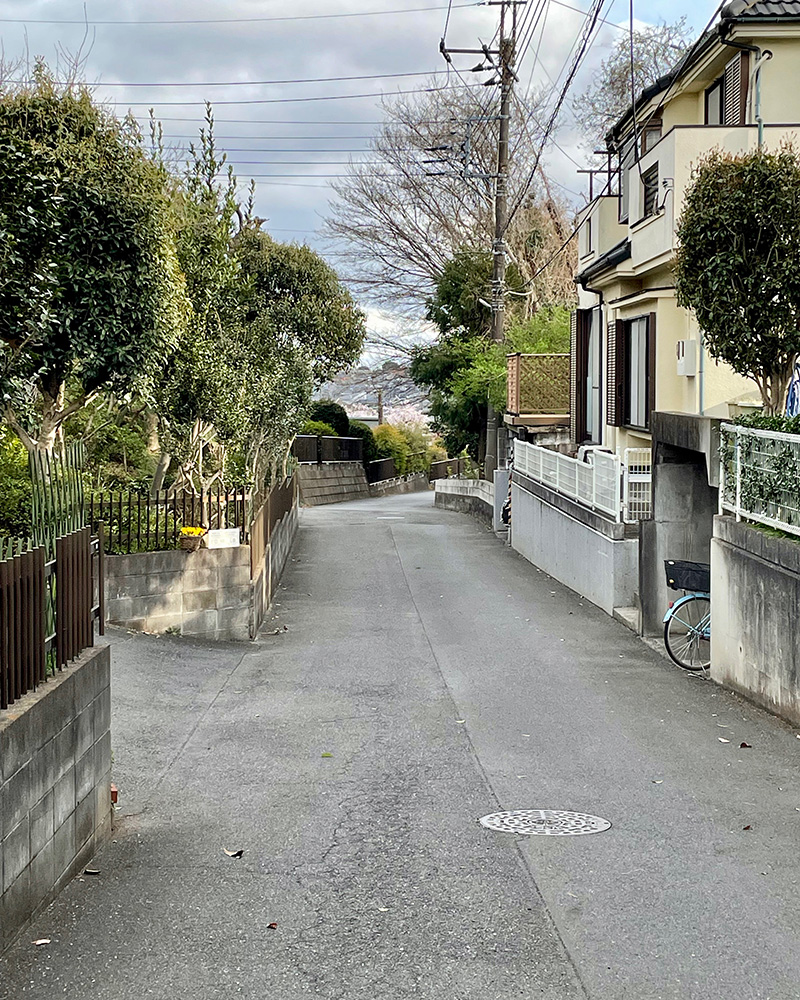街道が続いていく写真