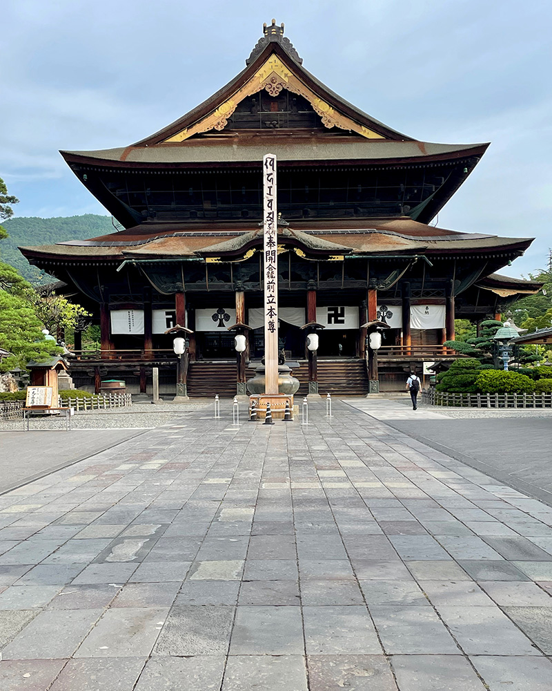 善光寺本堂、でかい！写真