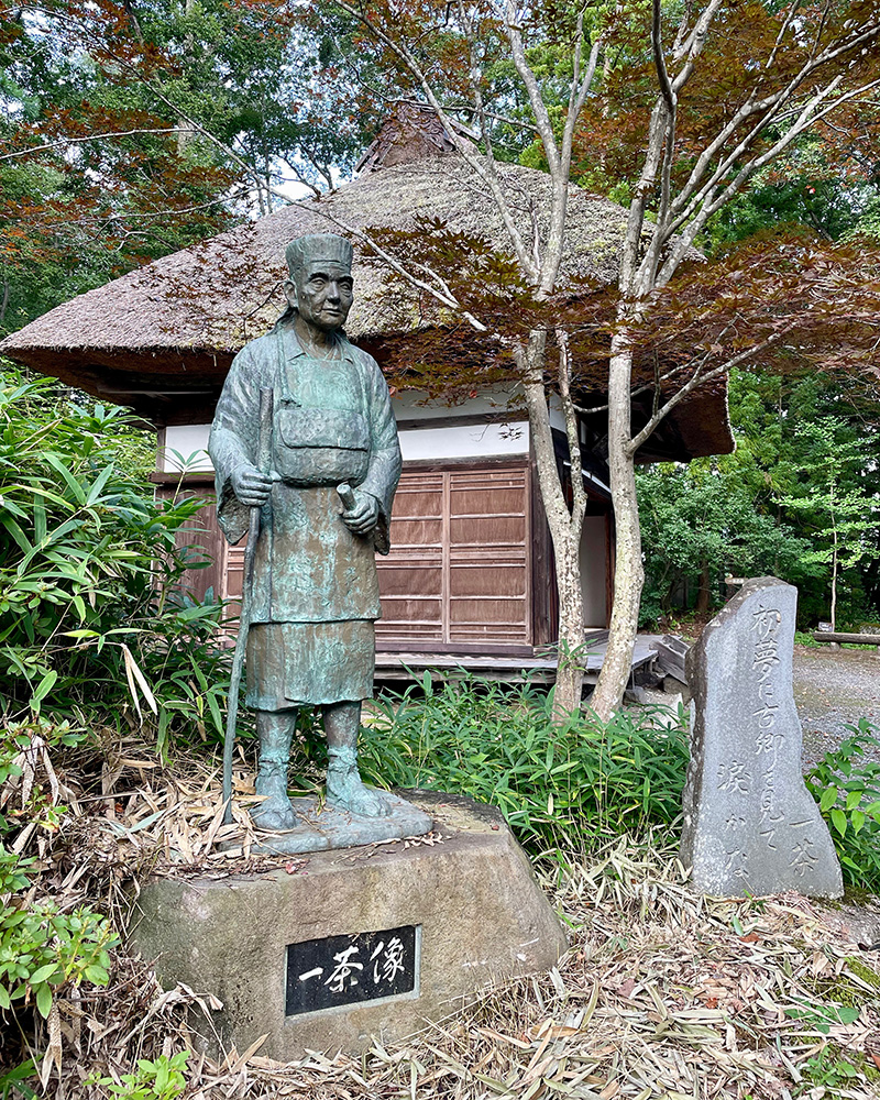 一茶を慕う地元の人が建てたお堂、「俳諧寺」の写真