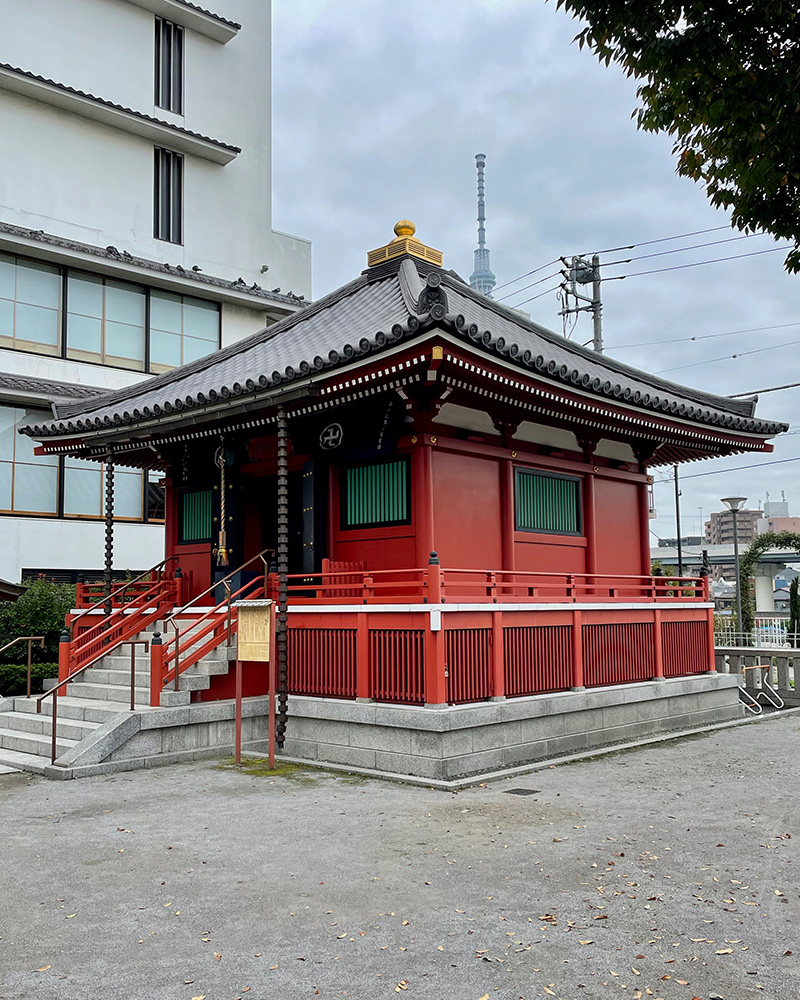 「浅草観音示現の地」駒形堂の写真