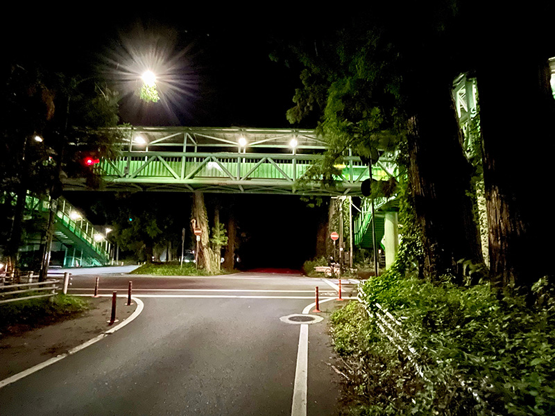 小倉歩道橋交差点から下今市駅へと向かう写真