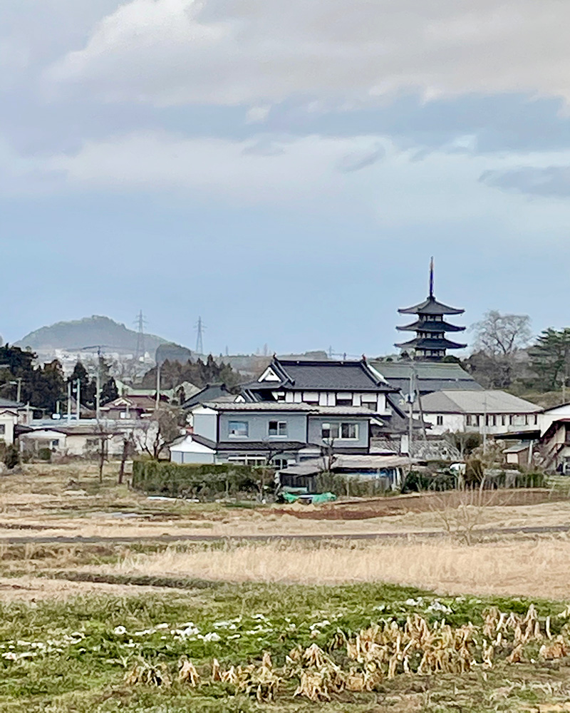 安達ヶ原が見えてきた写真
